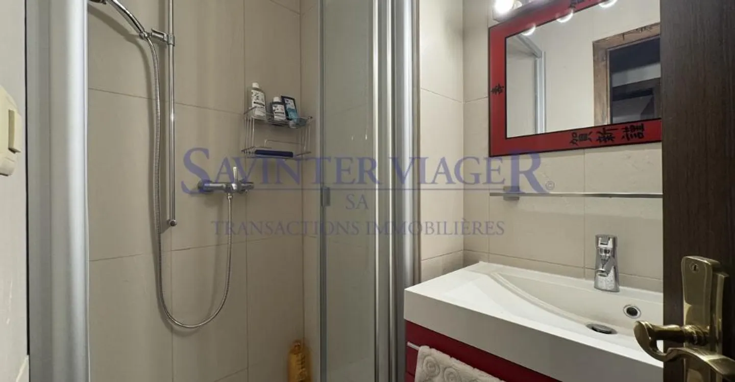 Appartamento di 91 m², terrazza di 20 m². Vicino al centro – Vista sulle Alpi - Foto 10 di 11