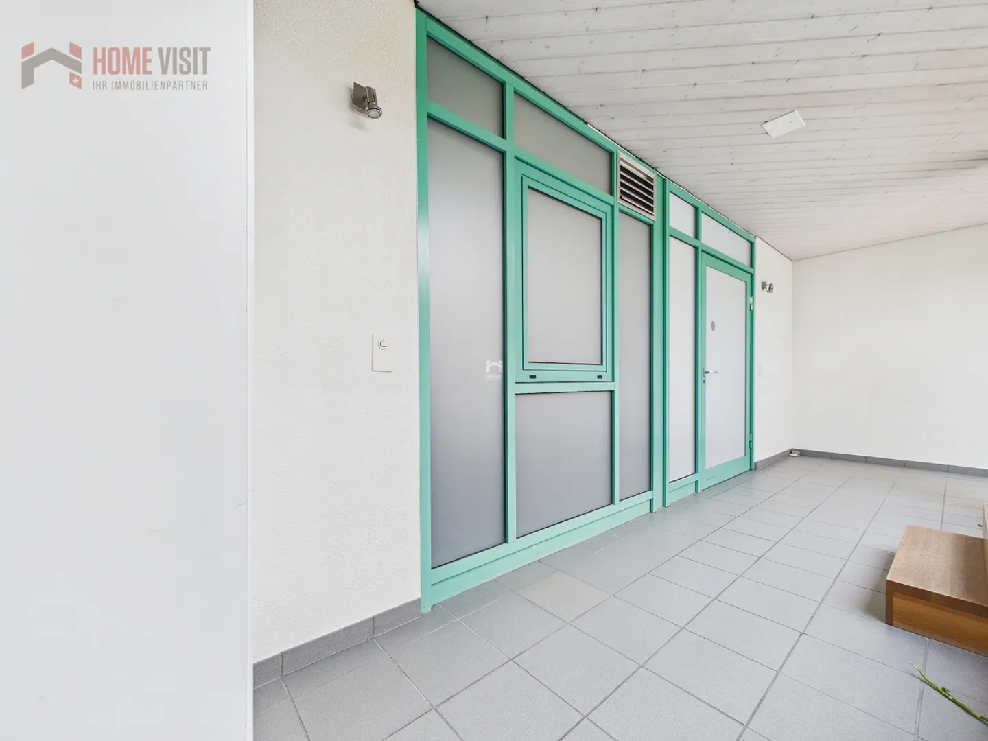 Attractive office space with 7 parking spaces & high development potential - Photo 11 of 14