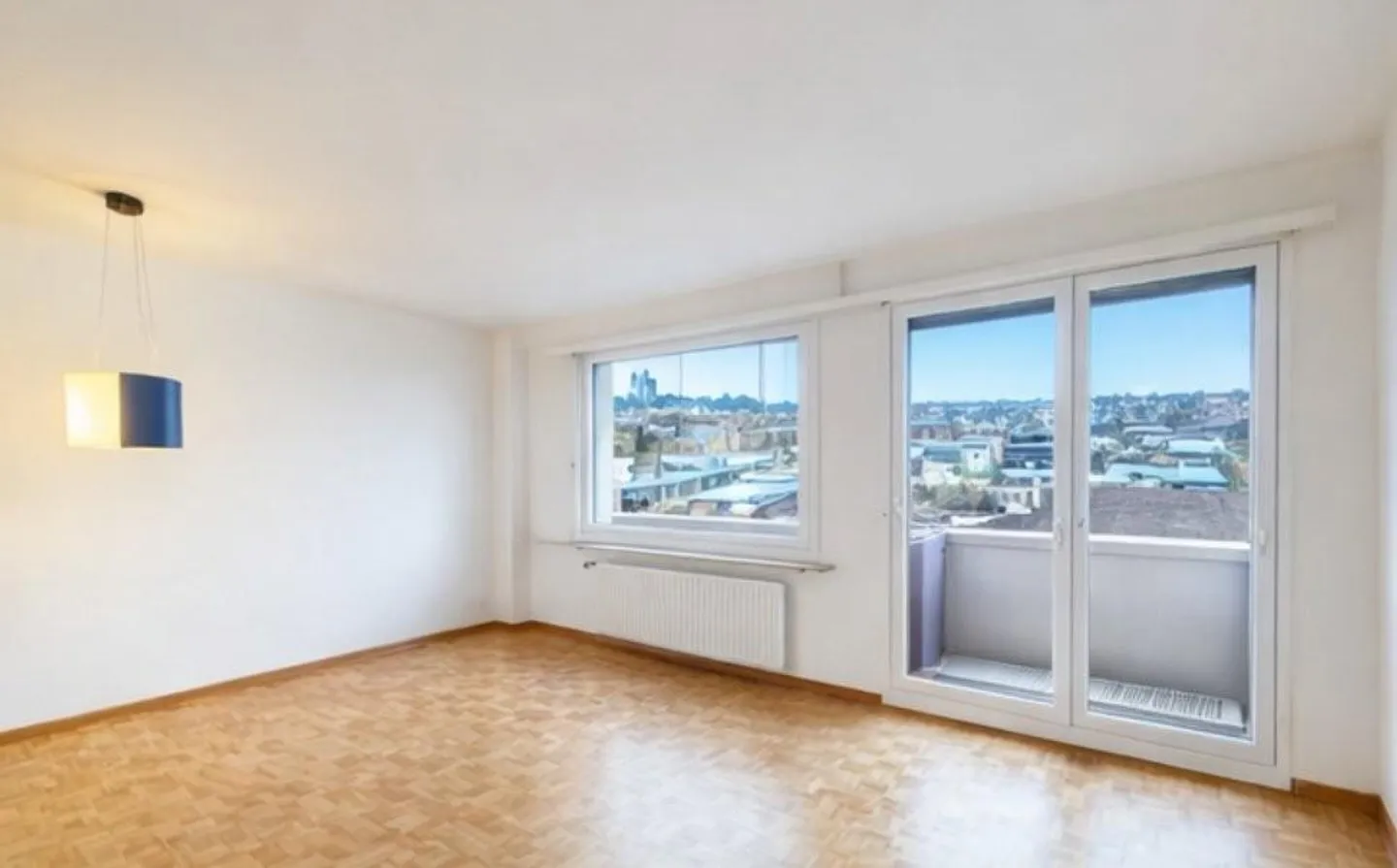 Appartement lumineux de 2 pièces avec balcon et cuisine moderne - Photo 3 sur 5