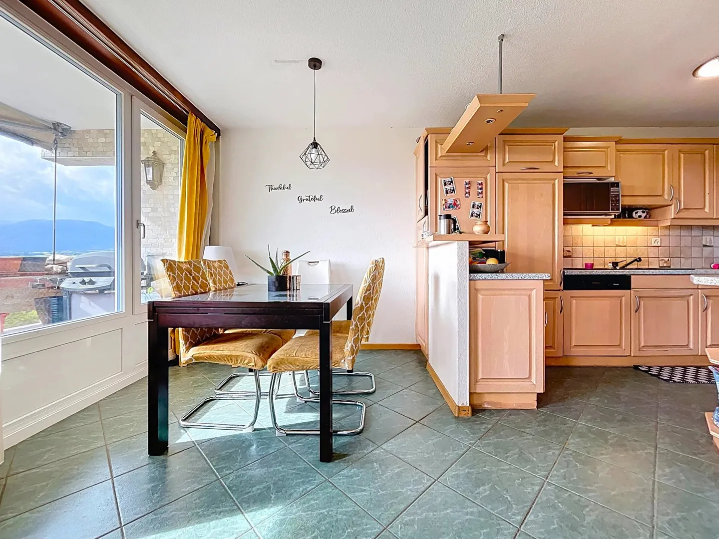 Appartement spacieux avec vue sur le lac - Photo 3 sur 12