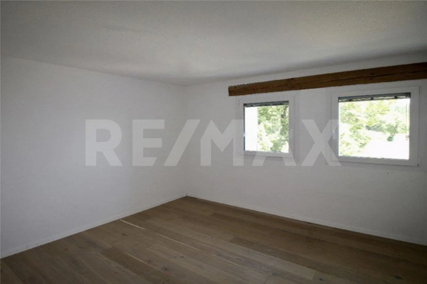 Exceptional apartment in a renovated farmhouse with garden, just steps from Estavayer-le-Lac - Photo 8 of 12