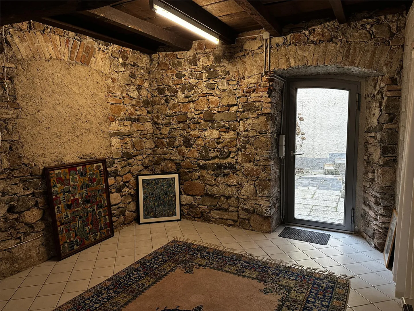 Tessiner Dorfhaus im historischen Kern mit Design-Grottino, Corte und - Foto 2 von 18