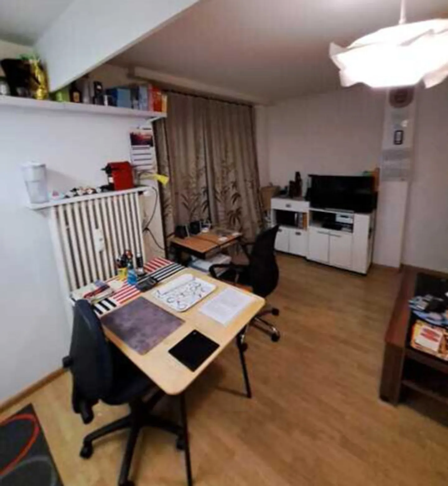 Charming Apartment with Balcony - Photo 7 of 10