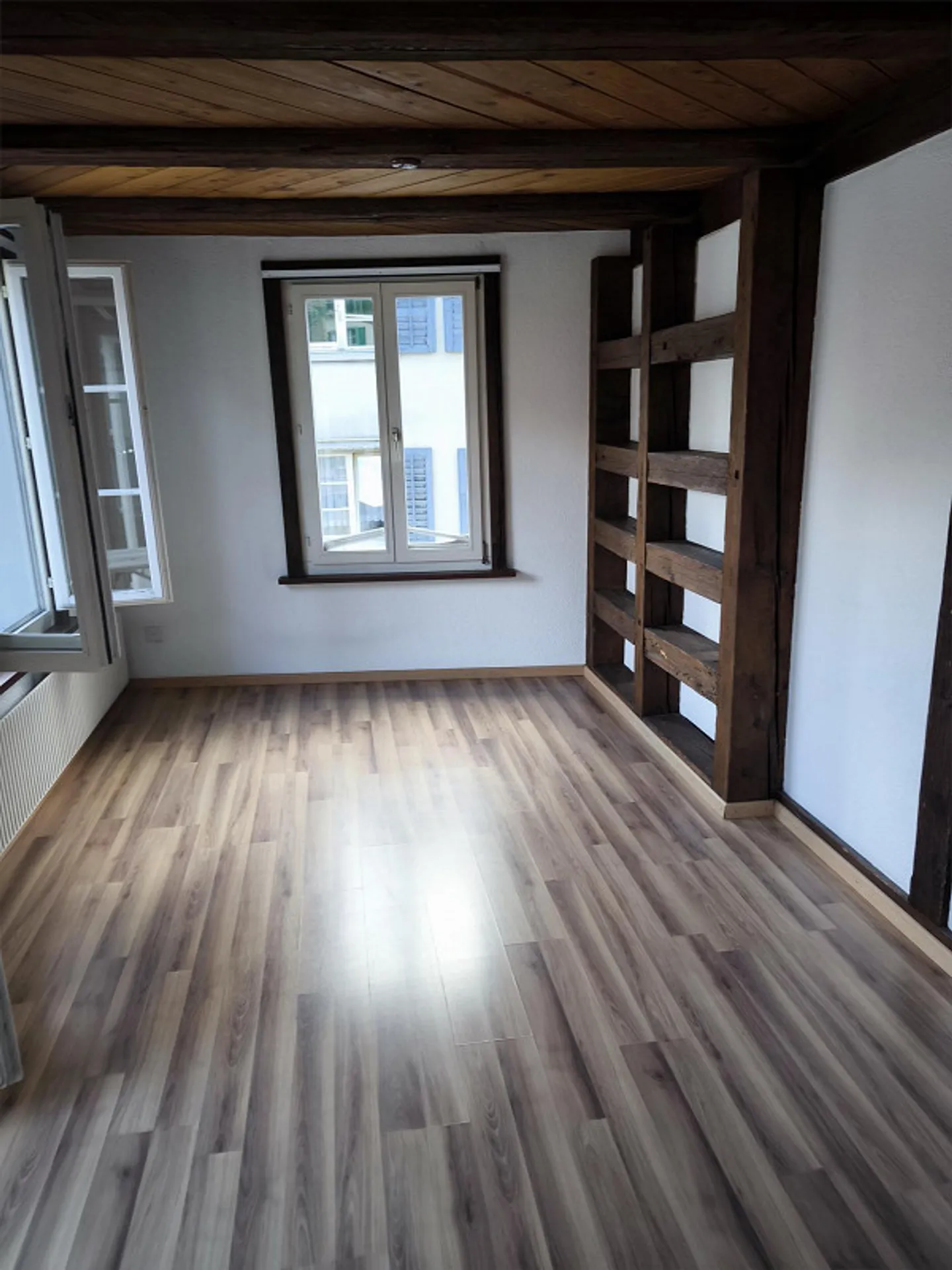 Appartamento 2,5 locali con balcone nel centro - Foto 2 di 6