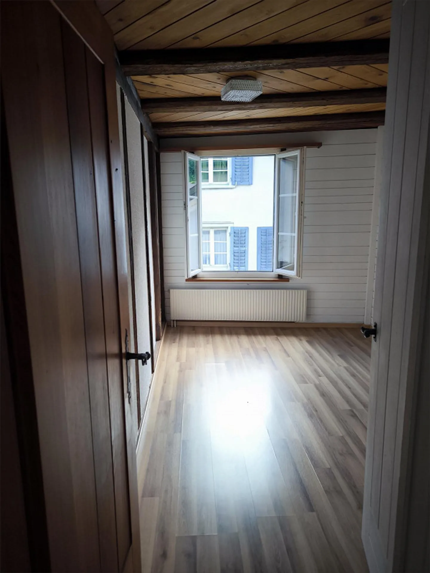 Appartamento 2,5 locali con balcone nel centro - Foto 3 di 6