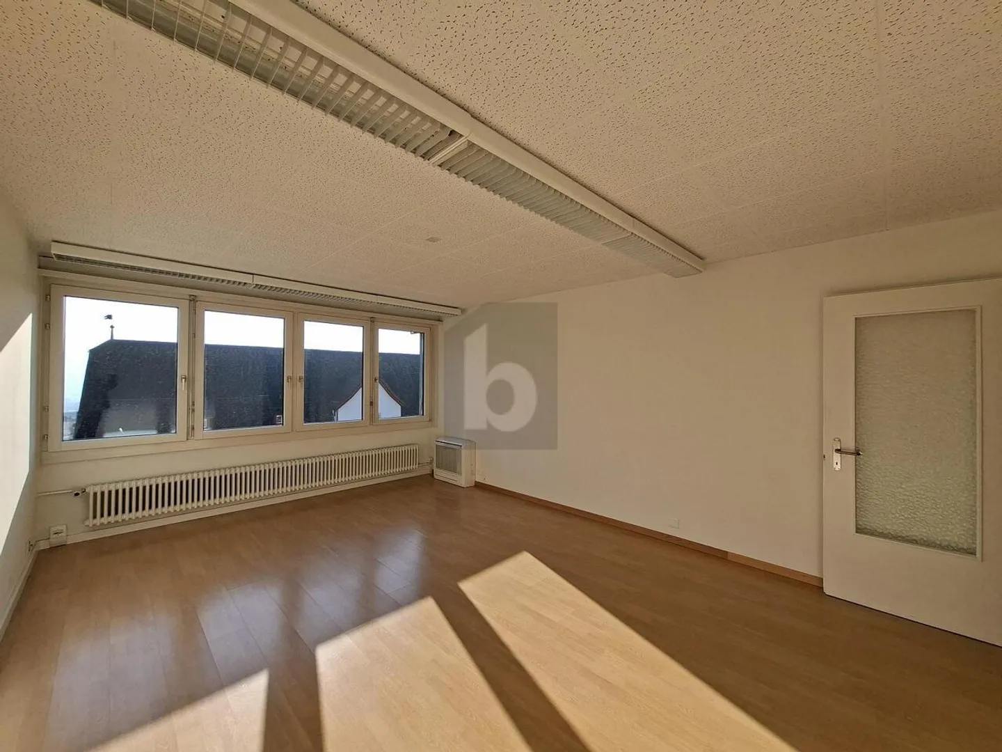 YOUR SPACE. YOUR VISION. PRIME LOCATION! - Photo 4 of 6