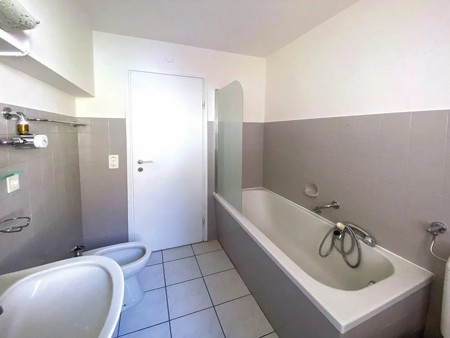 Holiday Apartment + Investment Property - Photo 13 of 24