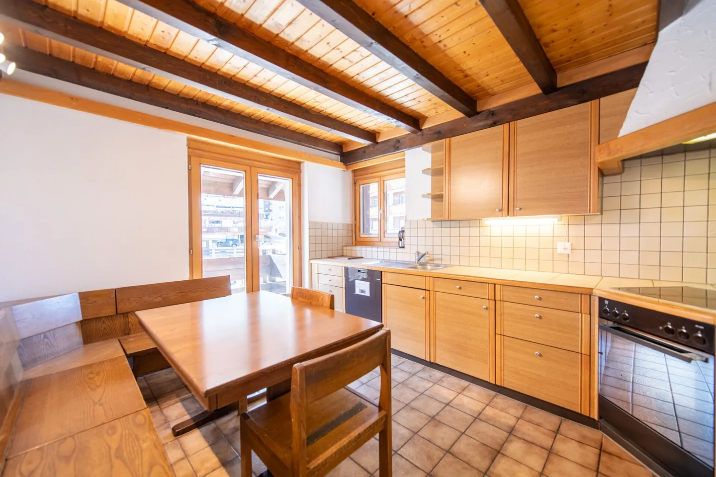 Appartement duplex 3.5 pièces avec studio supplémentaire à Grächen - Flair alpin en emplacement privilégié - Photo 4 sur 20