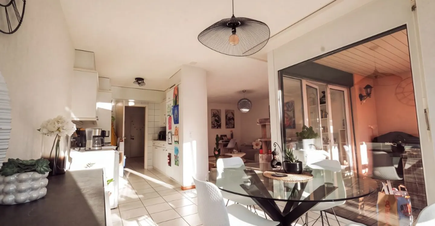 Charmantes Appartement in Ecublens - Foto 3 von 10