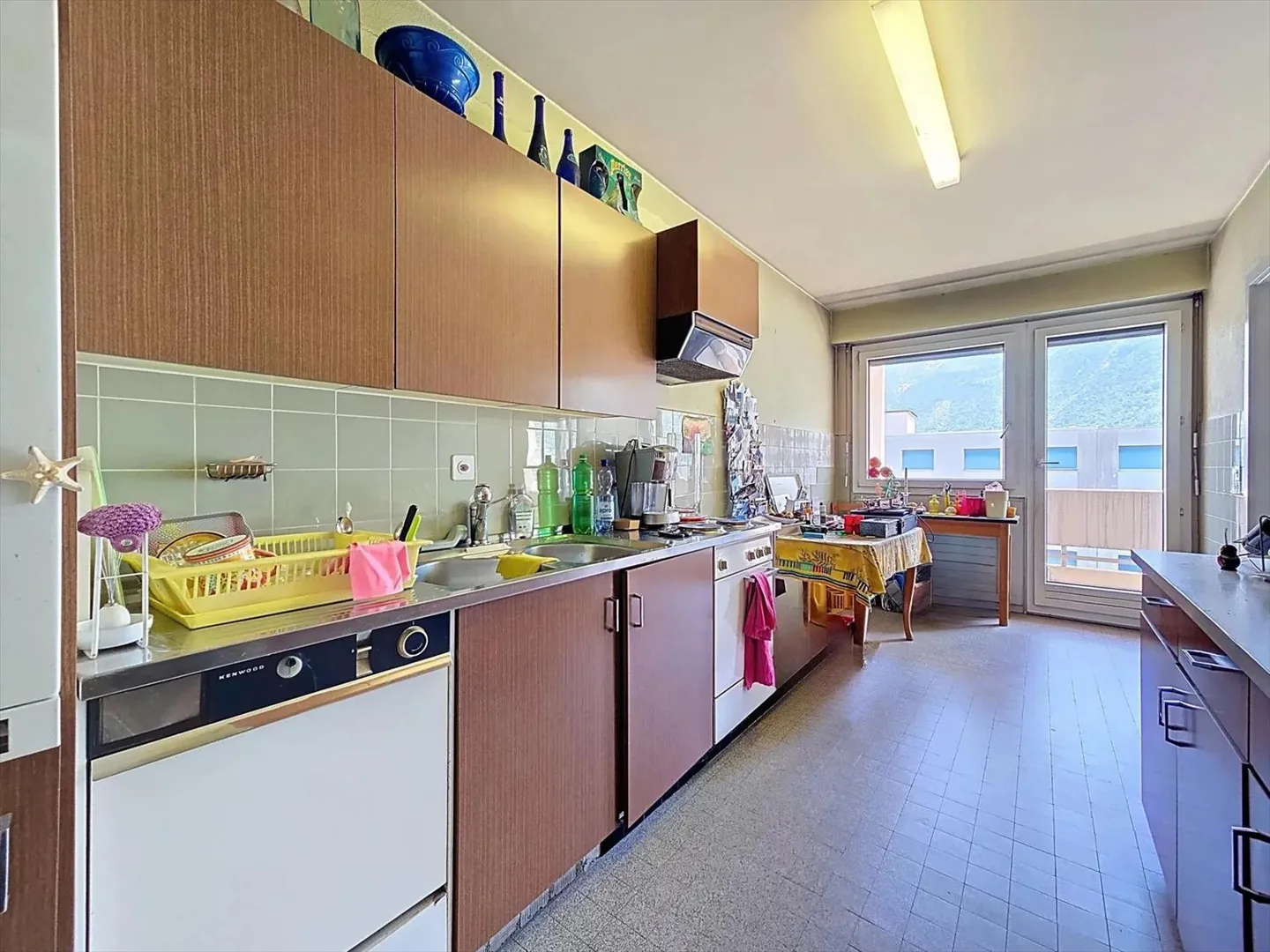 Renovate in the heart of Martigny! - Photo 2 of 10