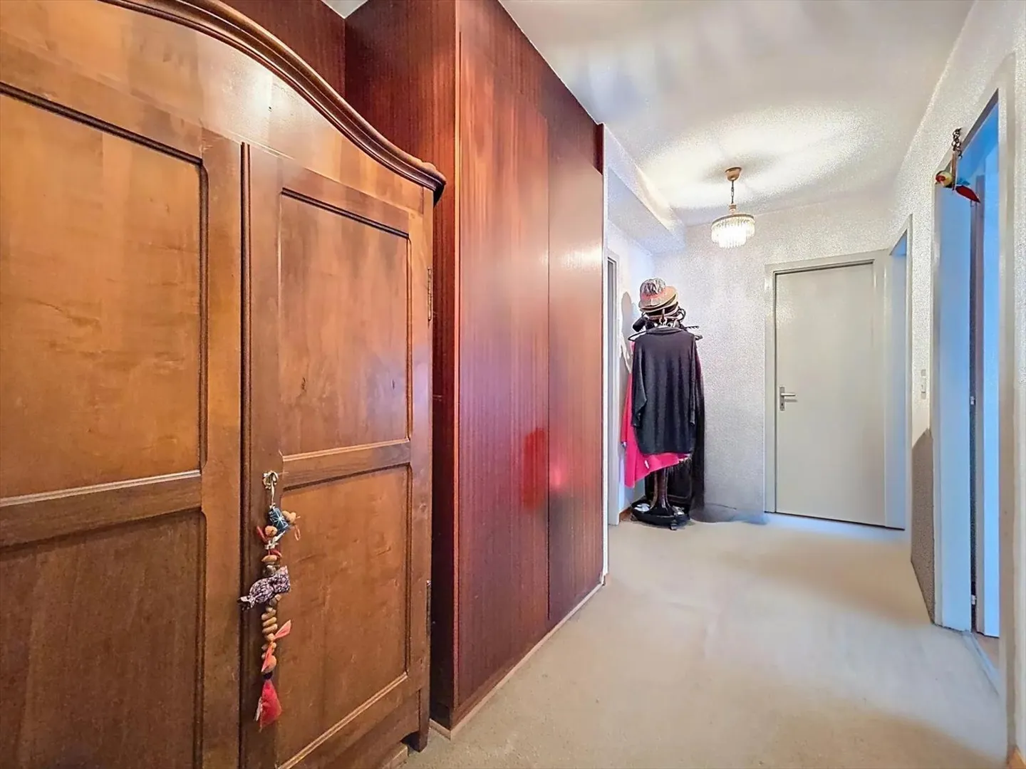 Renovate in the heart of Martigny! - Photo 3 of 10