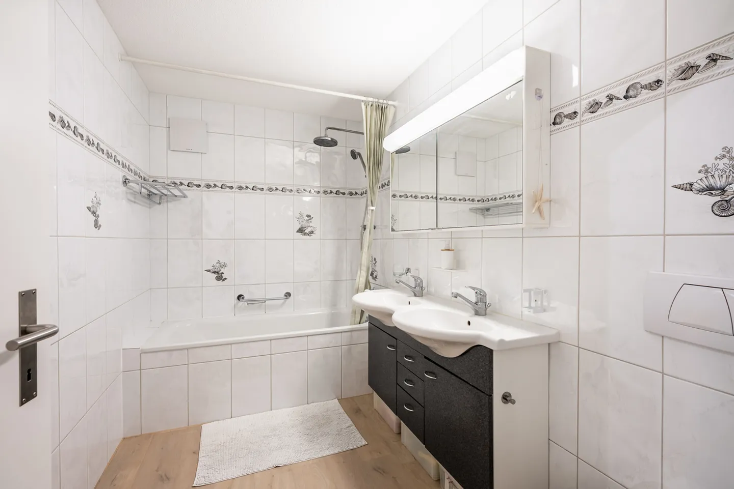 Prestigious Apartments - Chez-le-Bart - Photo 9 of 10