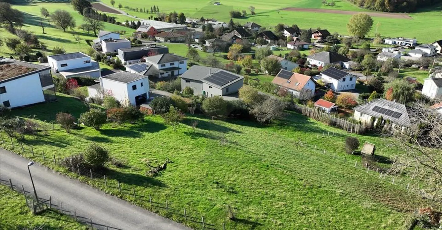 In vendita - magnifiche lotti edificabili a partire da 580 m² a Coeuve - Foto 3 di 4