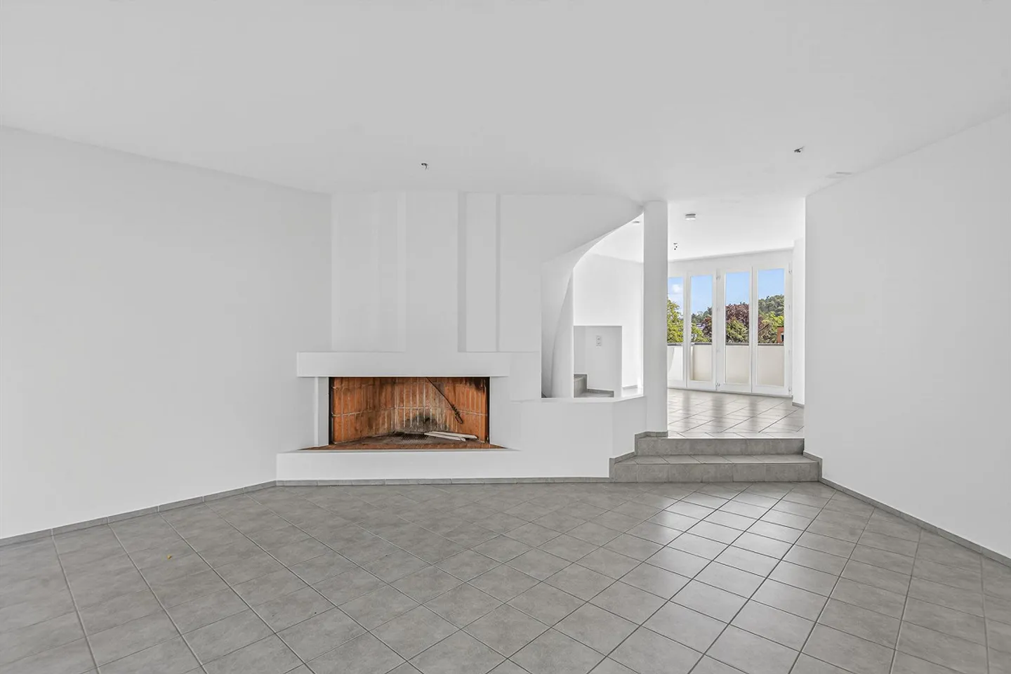 7.5-room single-family house with garden in a quiet location - Photo 4 of 13