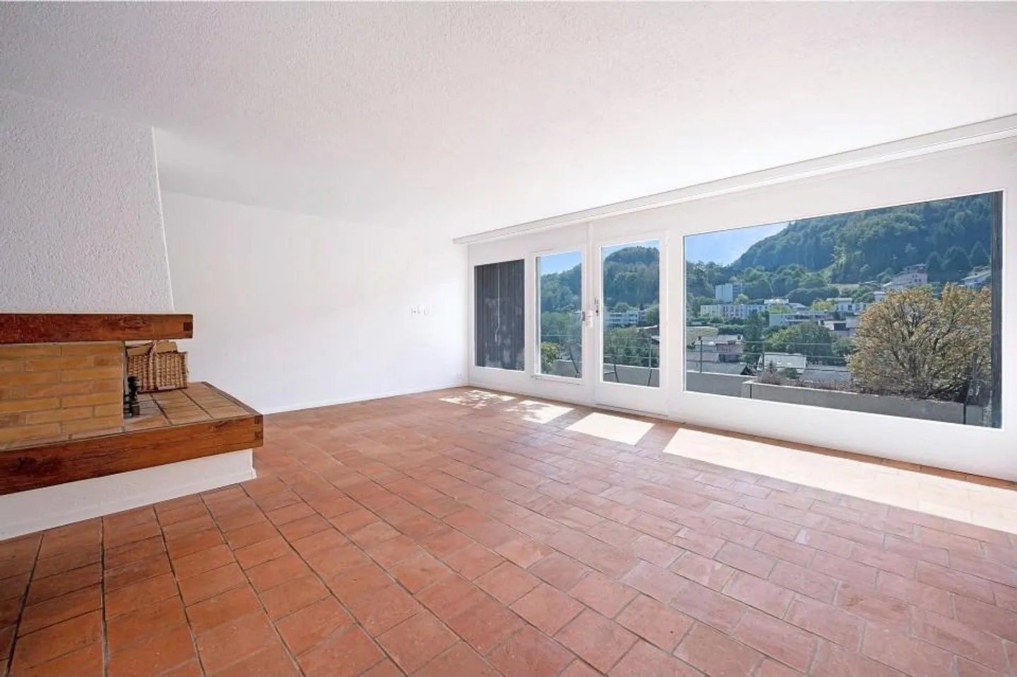 5.5-Room Single-Family House with Stunning View and Generous... - Photo 9 of 13