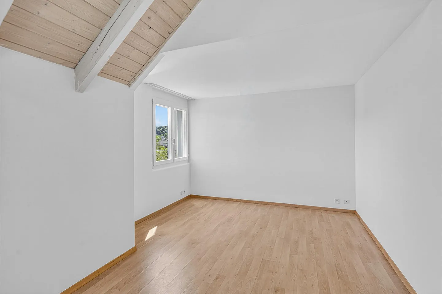 7.5-room single-family house with garden in a quiet location - Photo 8 of 13