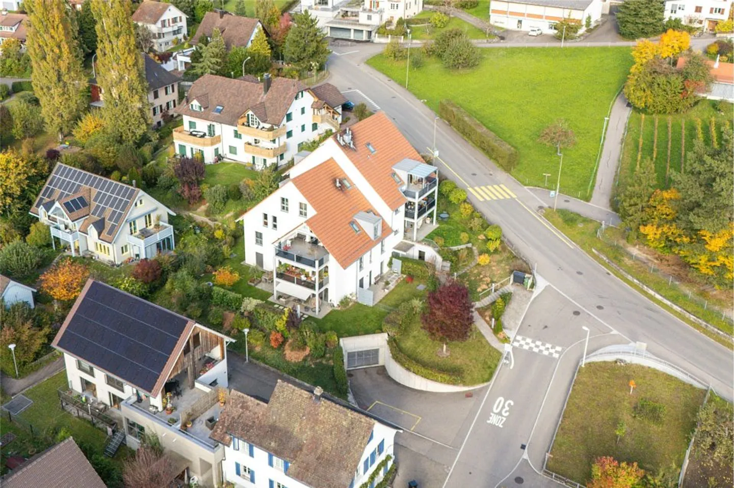 Sunny, nearly new 5.5 duplex apartment with stunning Alpine views - Photo 13 of 13