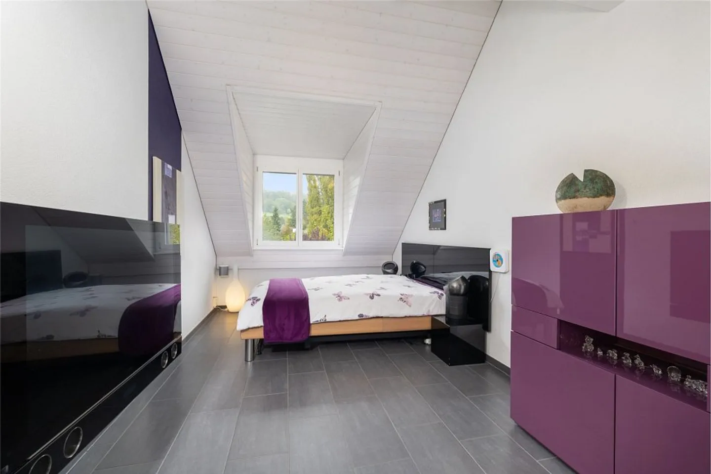 Sunny, nearly new 5.5 duplex apartment with stunning Alpine views - Photo 8 of 13