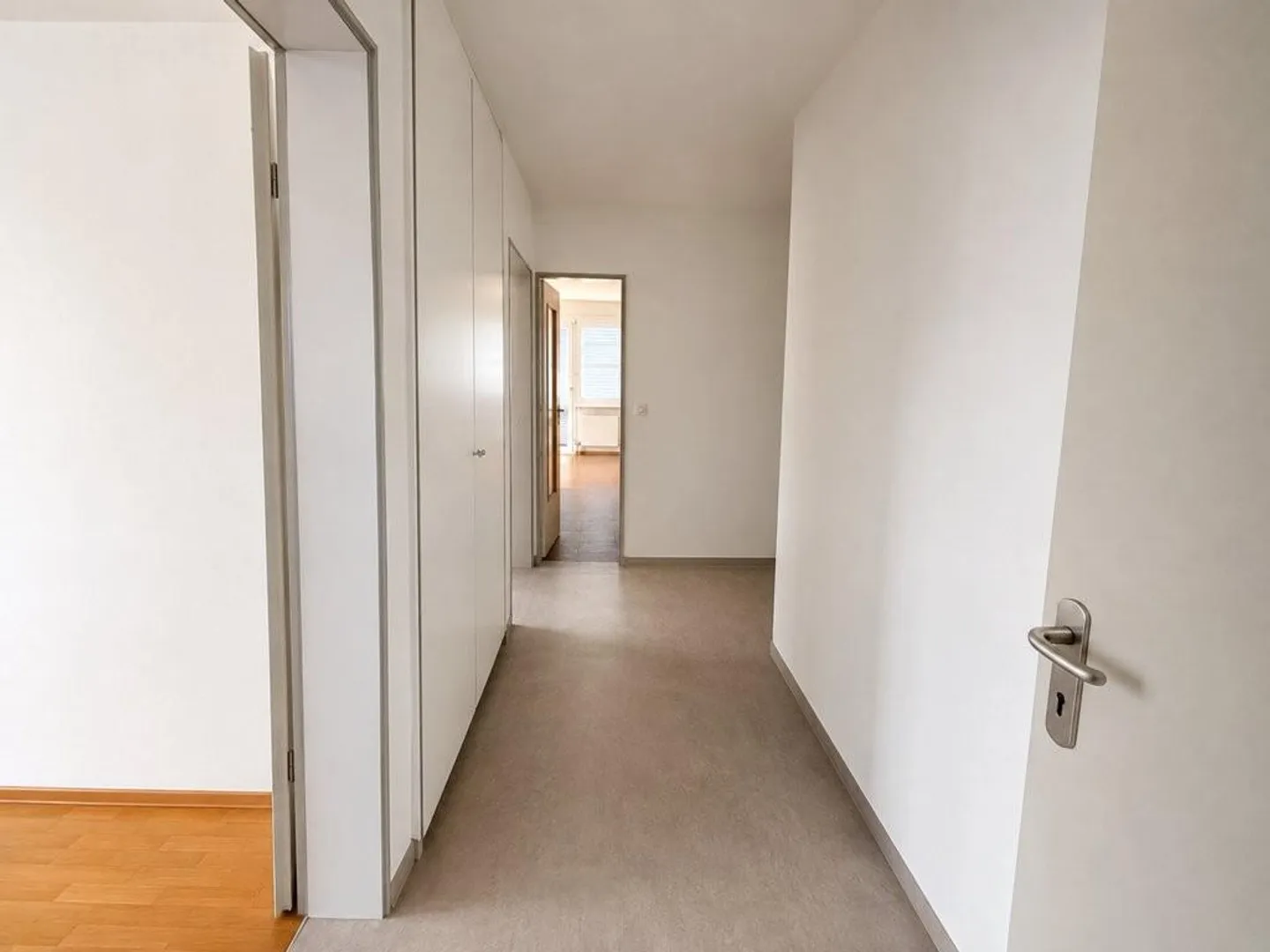 Bel appartement en rez-de-chaussée ensoleillé à Birsfelden - Photo 2 sur 8