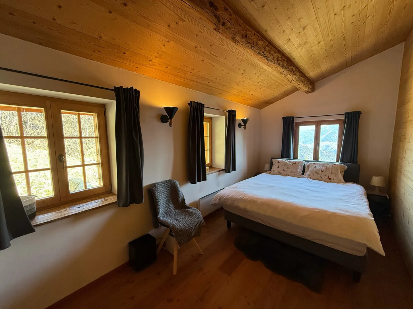 Extraordinary Chalet in the Heart of Nature - Arbaz / Anzère - Photo 5 of 13