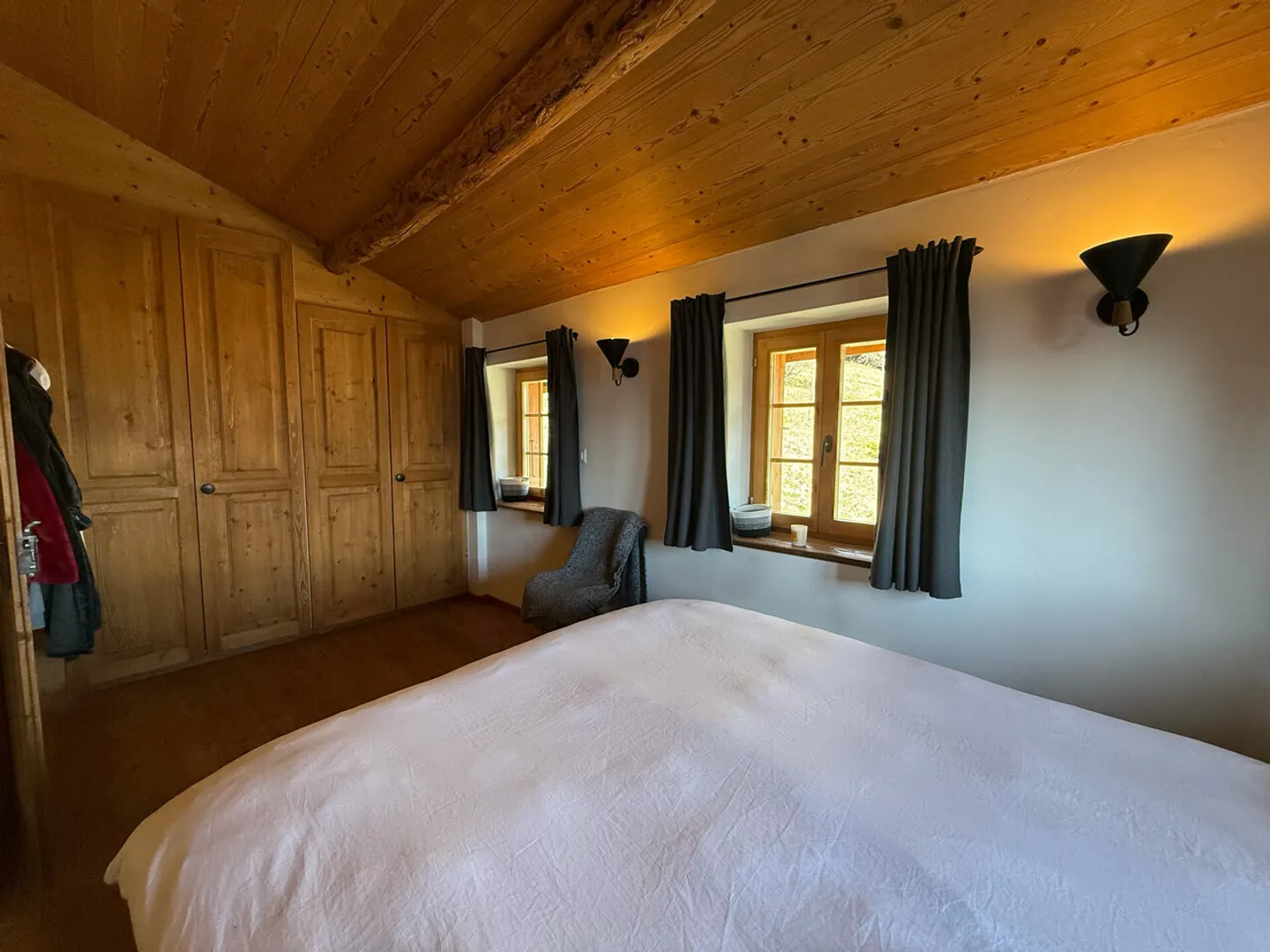 Extraordinary Chalet in the Heart of Nature - Arbaz / Anzère - Photo 6 of 13