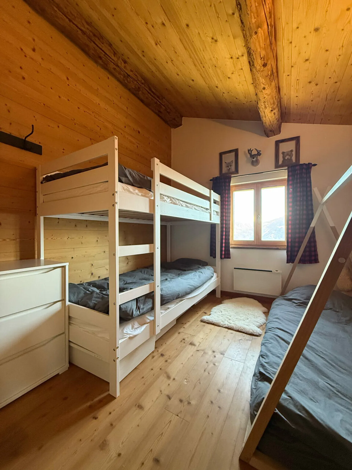 Extraordinary Chalet in the Heart of Nature - Arbaz / Anzère - Photo 7 of 13