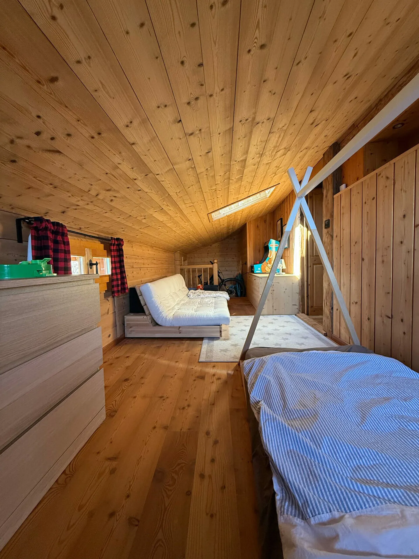 Extraordinary Chalet in the Heart of Nature - Arbaz / Anzère - Photo 8 of 13