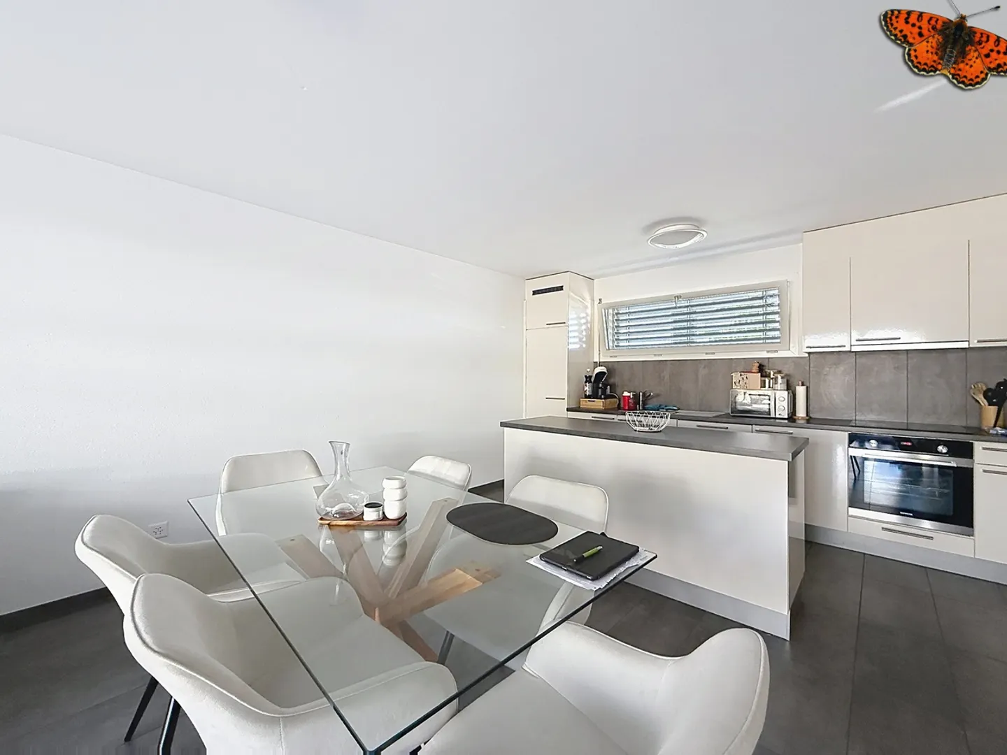 Charming 2½ Room Apartment - Photo 3 of 7