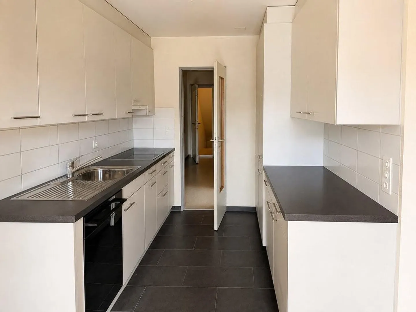Bel appartement en rez-de-chaussée ensoleillé à Birsfelden - Photo 3 sur 8