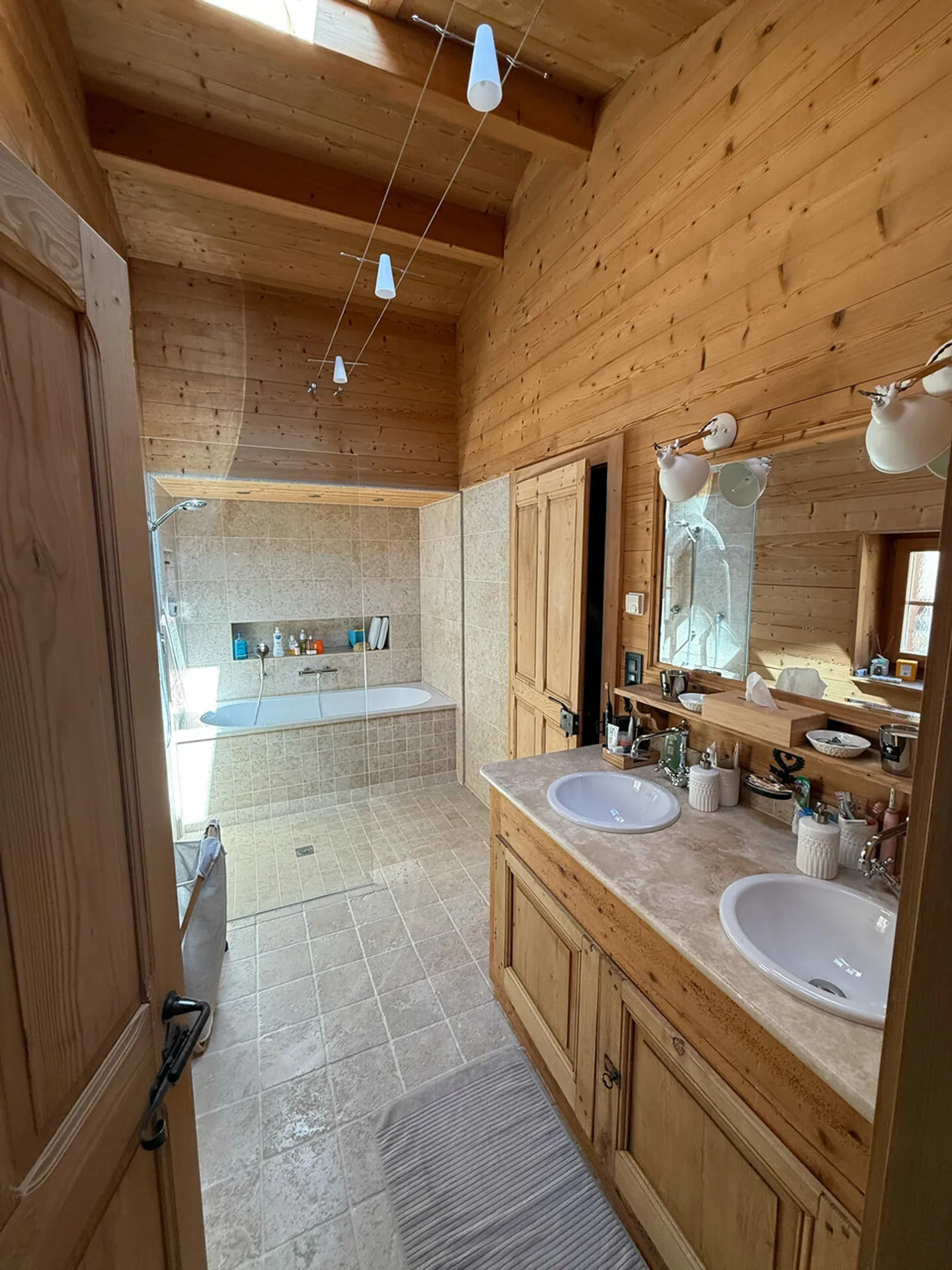 Extraordinary Chalet in the Heart of Nature - Arbaz / Anzère - Photo 10 of 13