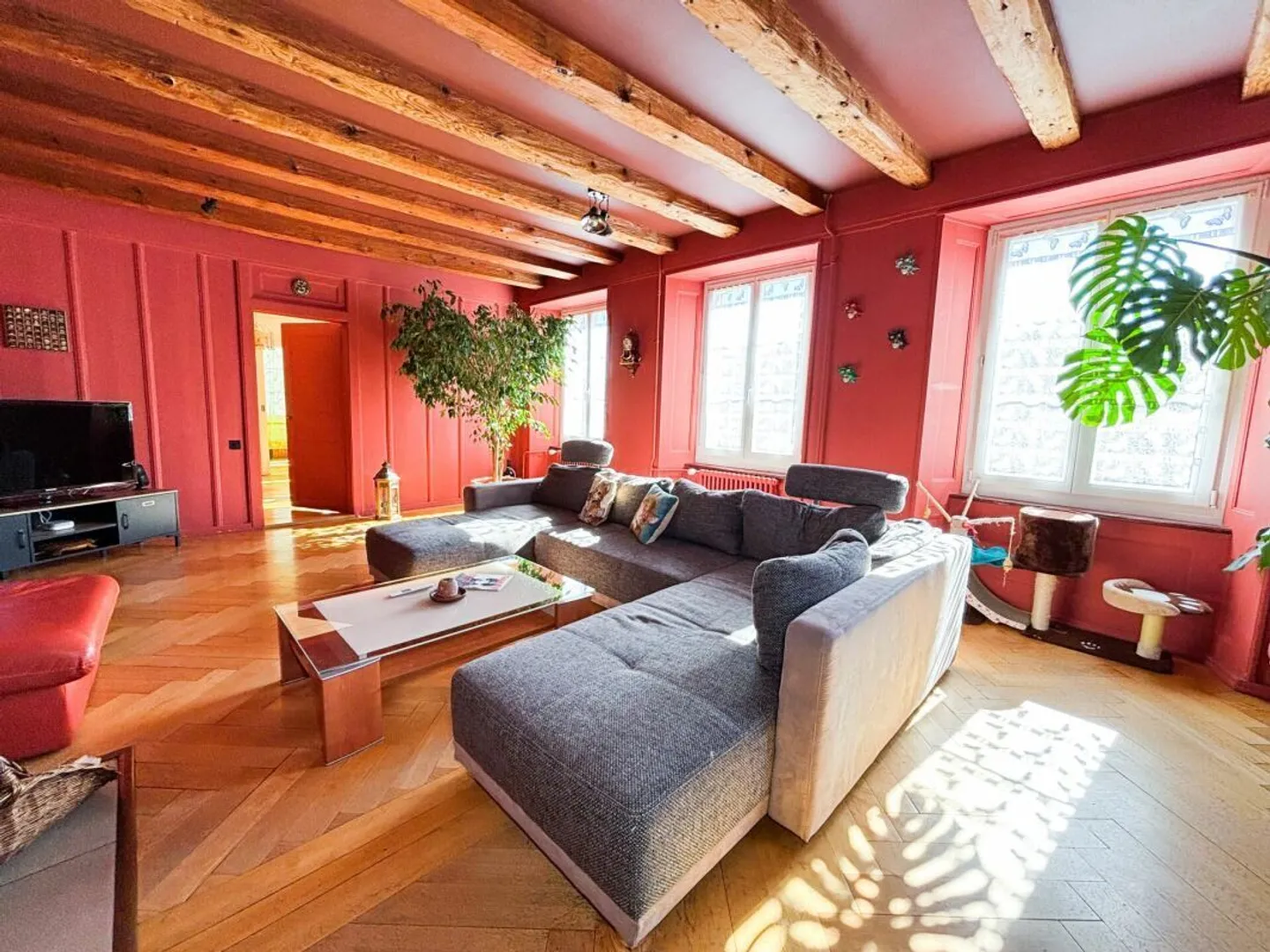 Superb duplex apartment with 7.5 rooms - Photo 4 of 14