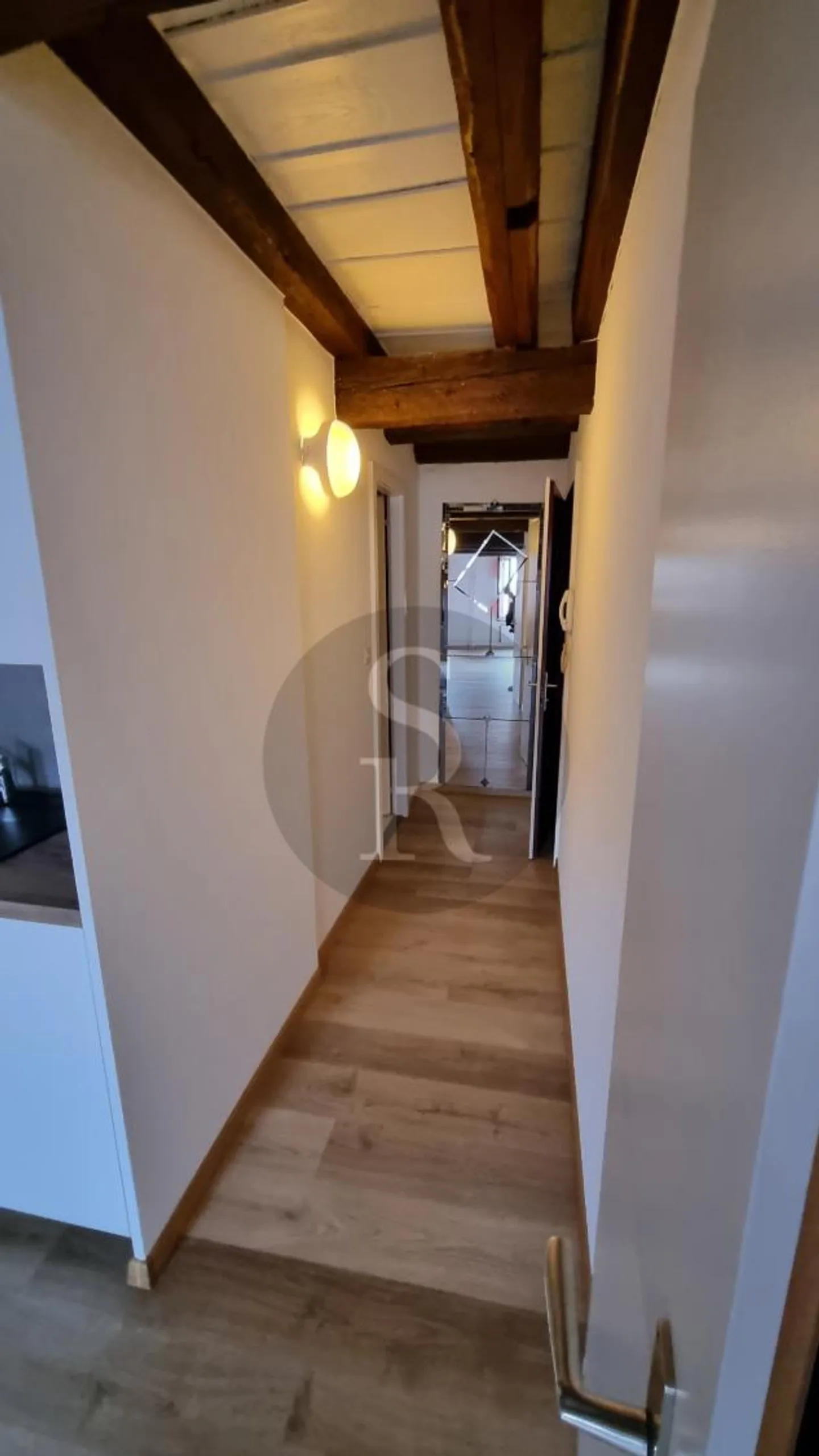 Studio 1.5 rooms - Photo 3 of 4