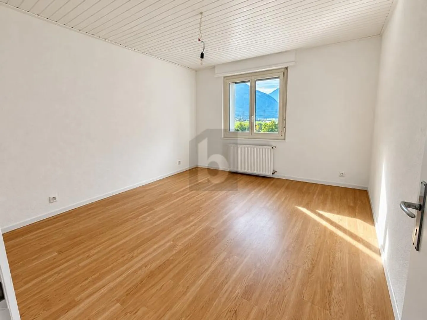 Renovated Apartment with Mountain View - Photo 3 of 5