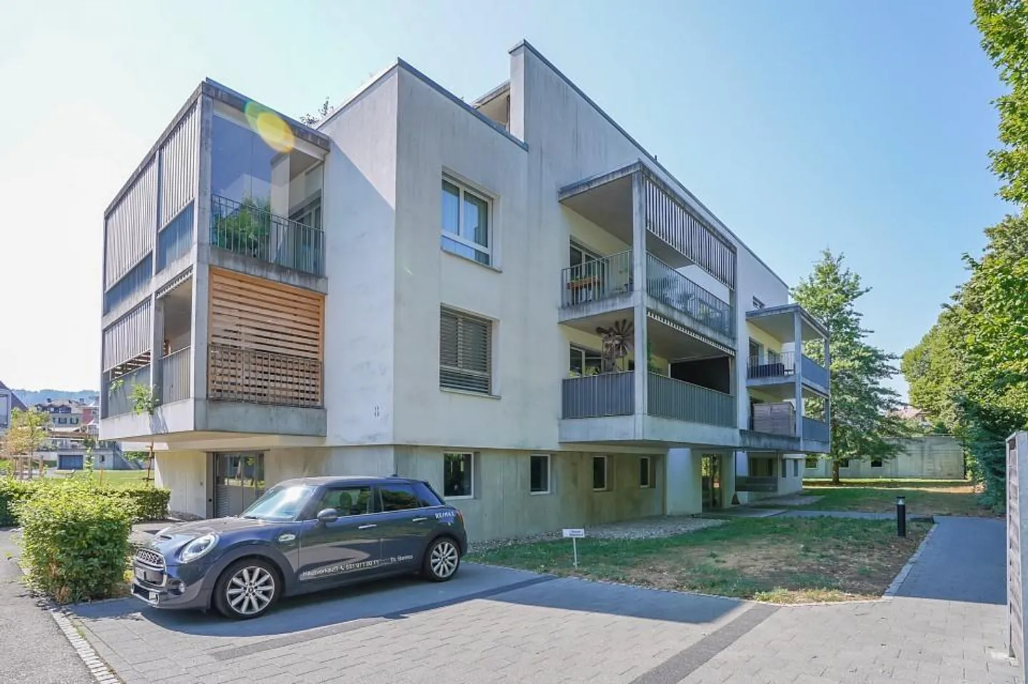 Ampio appartamento di 4½ stanze con 3 balconi - Foto 1 di 13