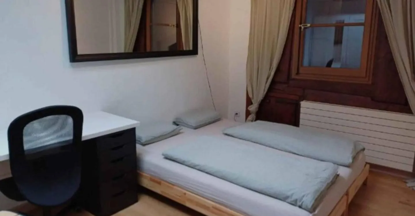 FOR RENT furnished studio - Photo 1 of 3