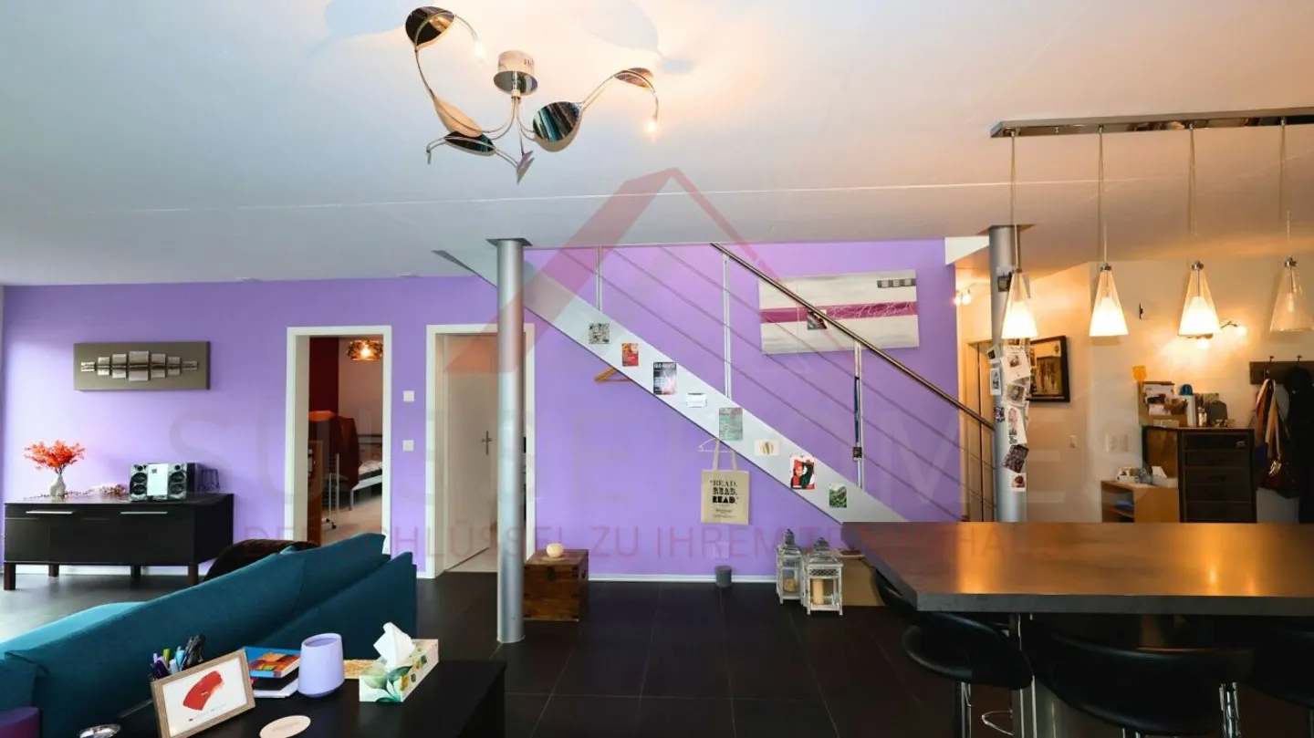 Casa spaziosa e luminosa con giardino e finiture di alta gamma - Foto 6 di 28