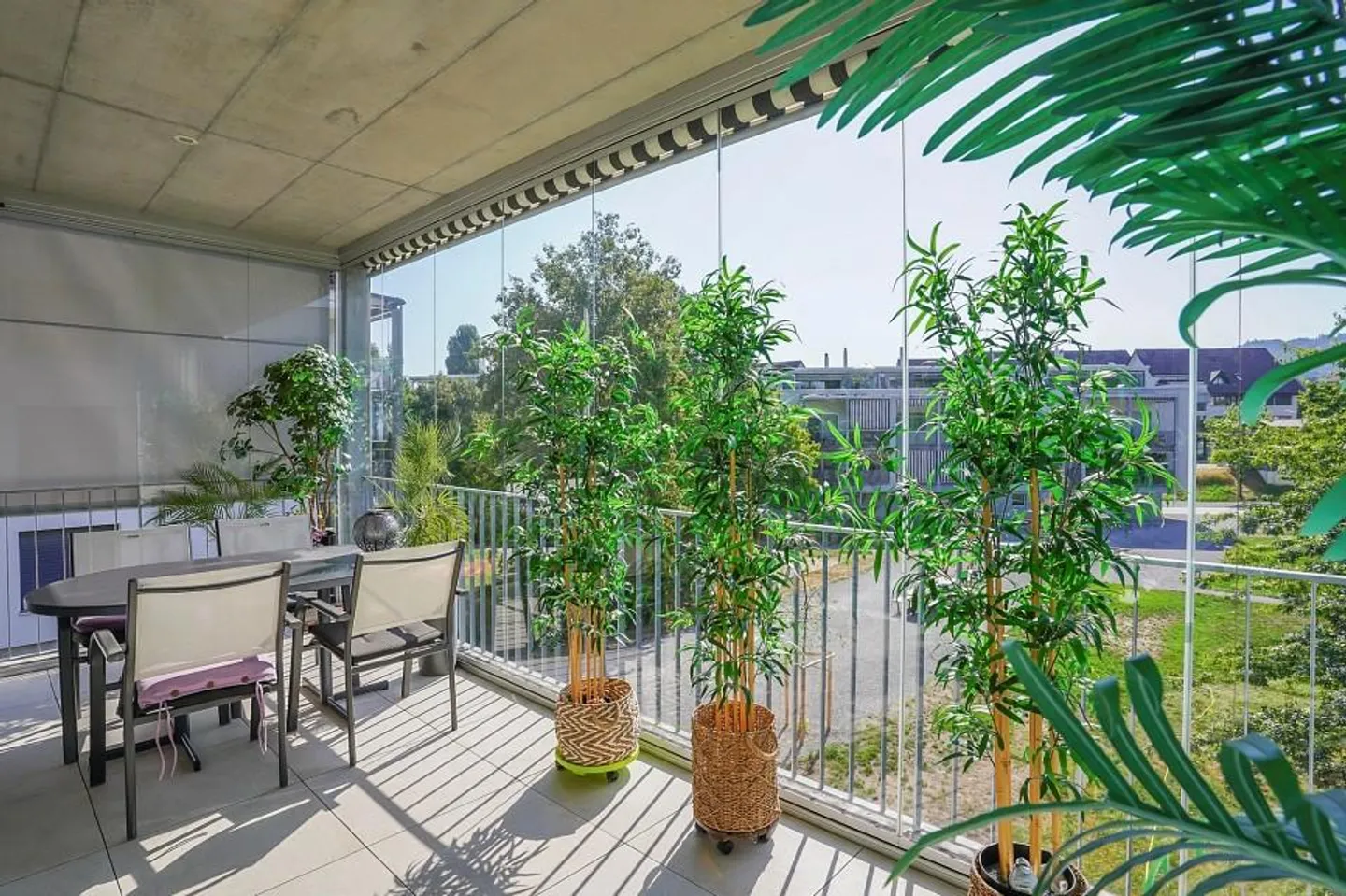 Ampio appartamento di 4½ stanze con 3 balconi - Foto 4 di 13