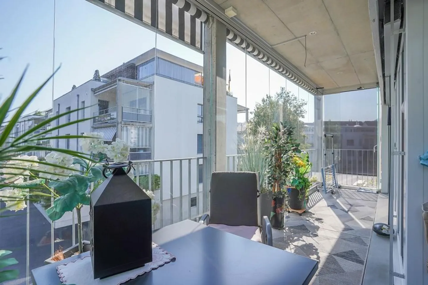 Ampio appartamento di 4½ stanze con 3 balconi - Foto 6 di 13