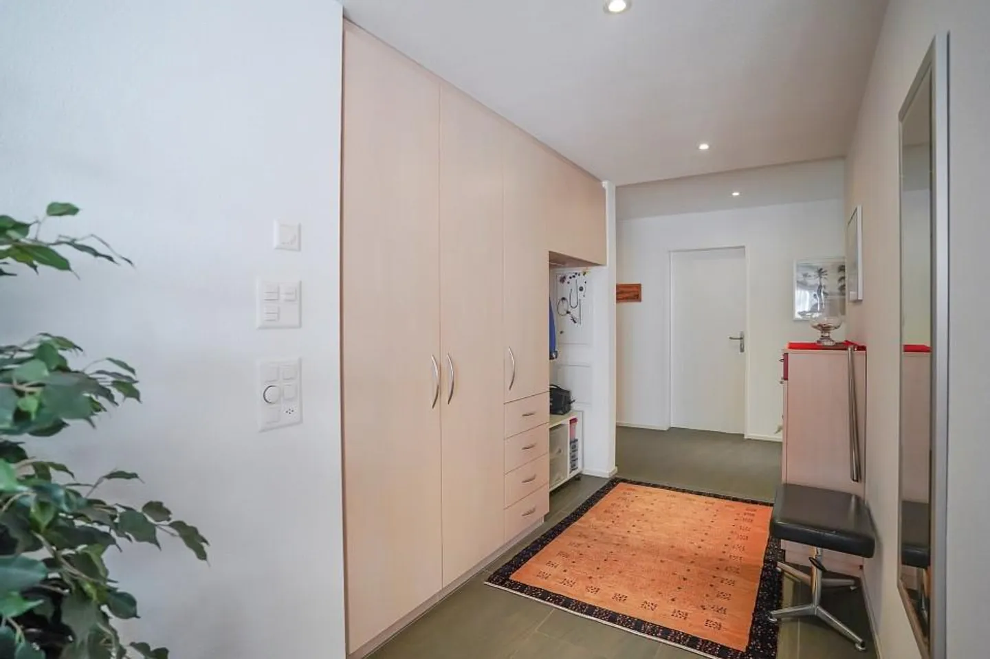 Ampio appartamento di 4½ stanze con 3 balconi - Foto 8 di 13
