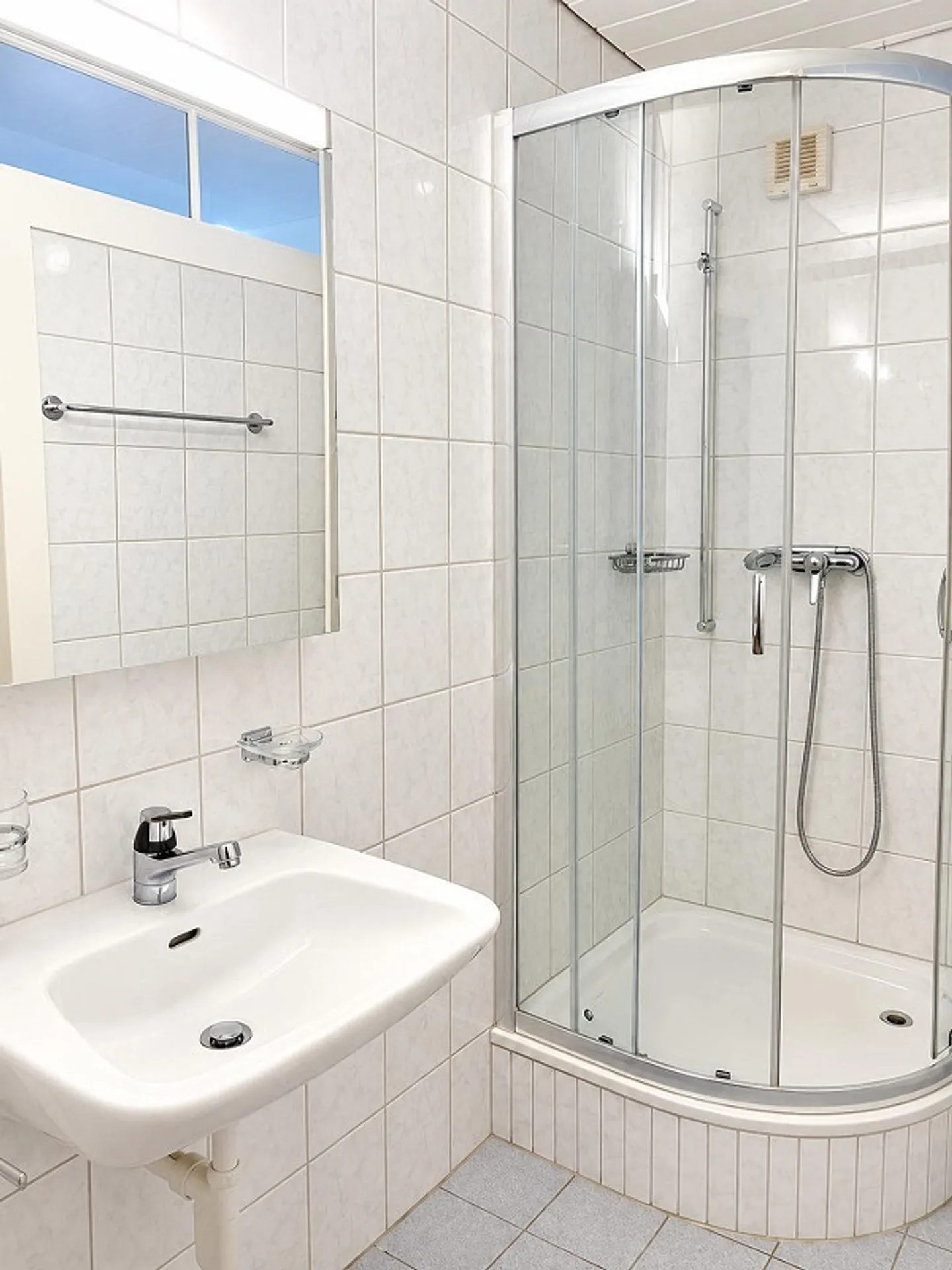 Compatto, intelligente, vicino alla città - perfetto appartamento di 2,5 stanze - Foto 2 di 8
