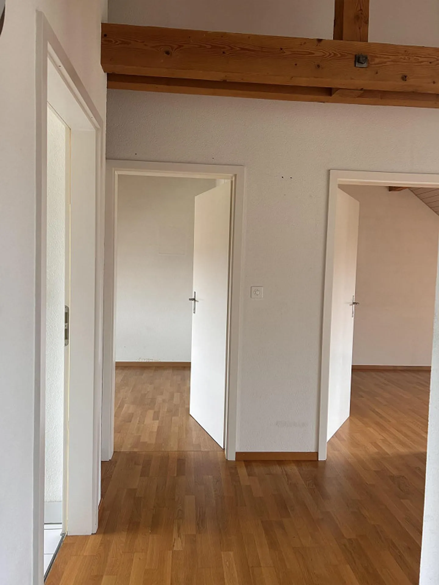 Living in the attic: 3 rooms with cozy loggia - Photo 11 of 16