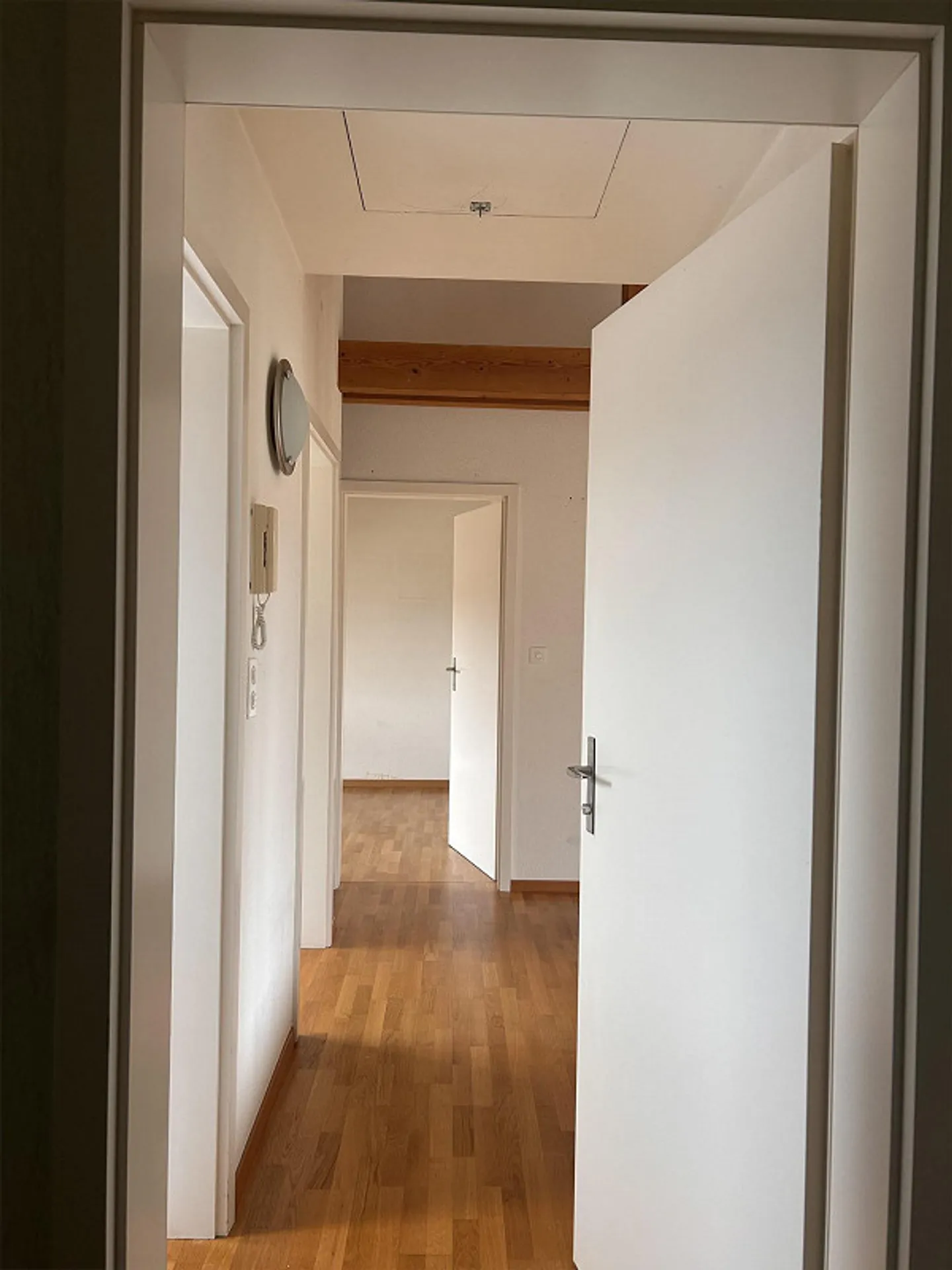 Living in the attic: 3 rooms with cozy loggia - Photo 13 of 16