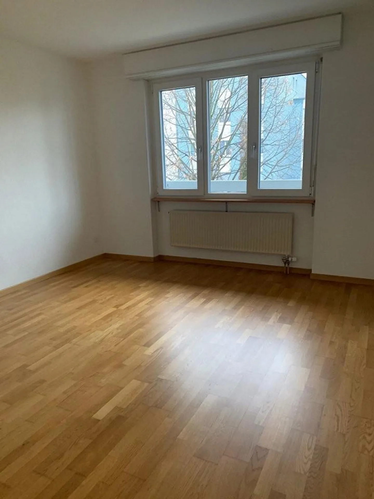 APPARTEMENT CHARMANT 2.5 PIÈCES EN EMPLACEMENT CENTRAL - Photo 6 sur 8