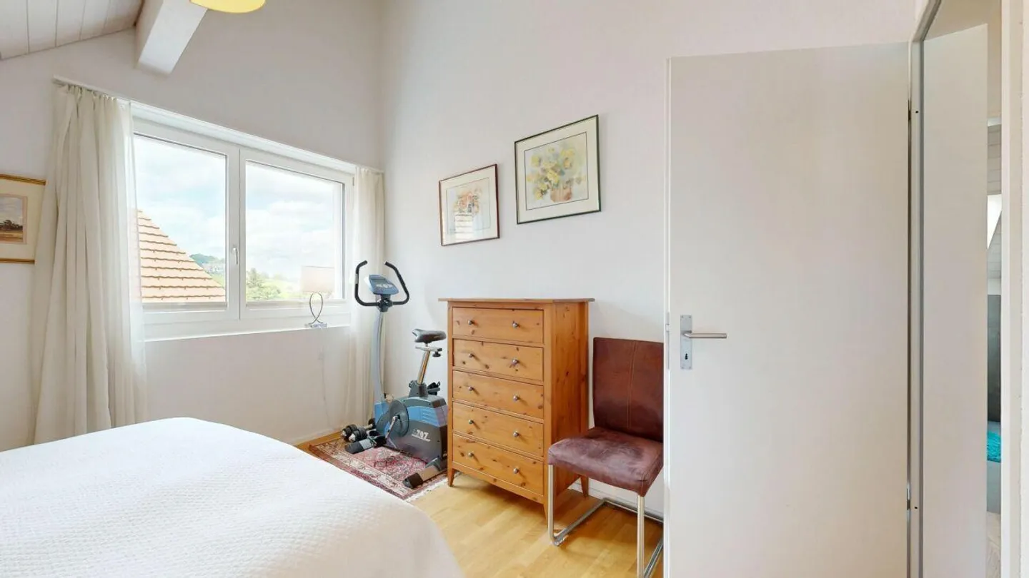 Appartamento moderno di 3,5 locali con torre di lavaggio privata e carport - Foto 8 di 18