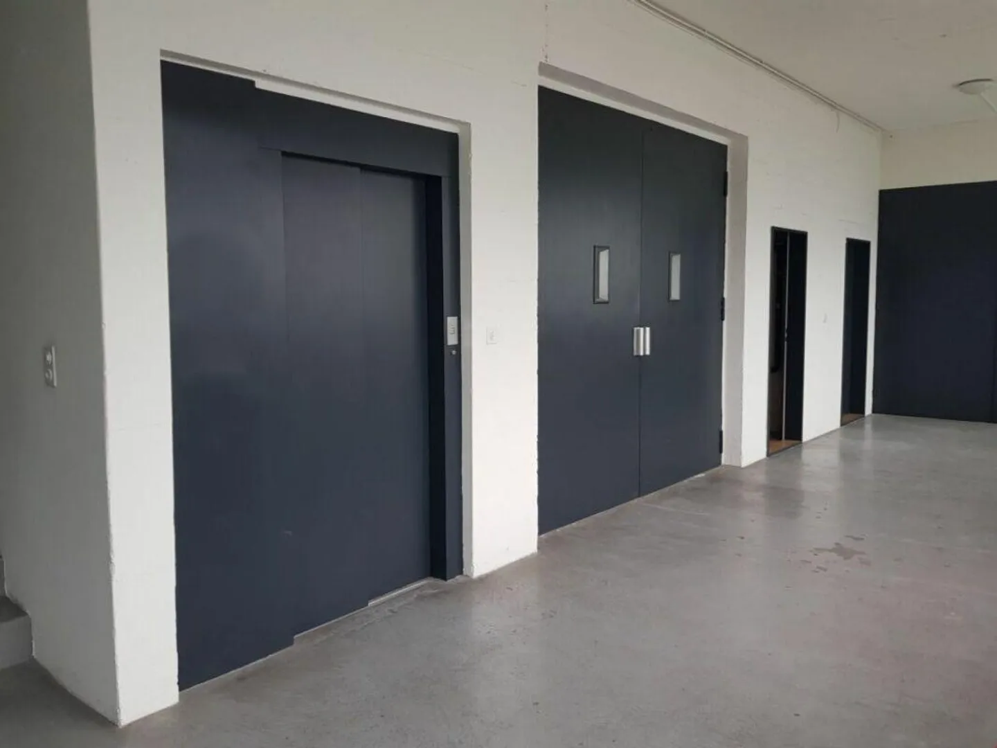 Local de stockage d'env. 39 m² au sous-sol - Photo 2 sur 6