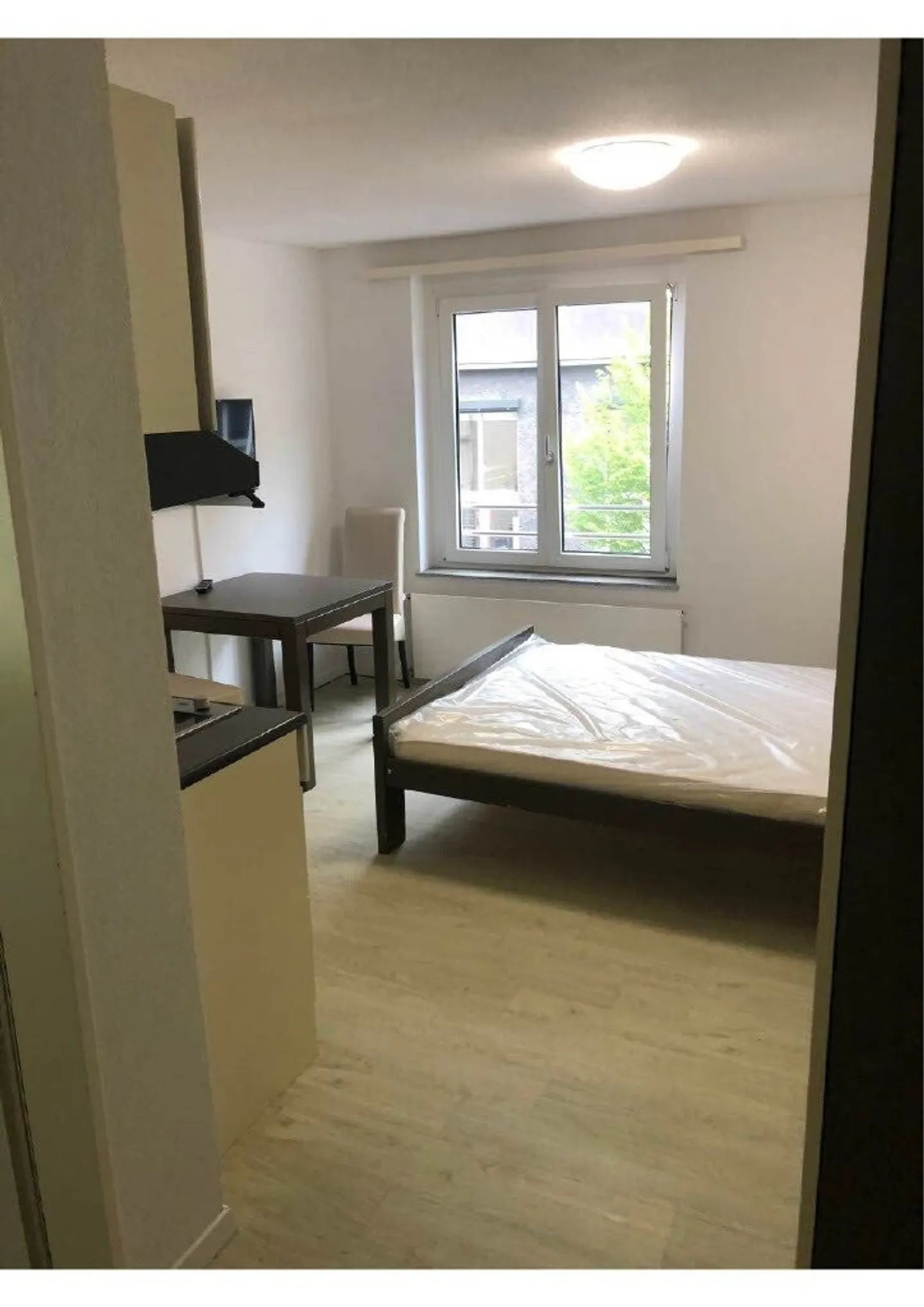 Möblierte 1-Zimmer-Wohnung zu einem unschlagbaren Preis! - Foto 2 von 5