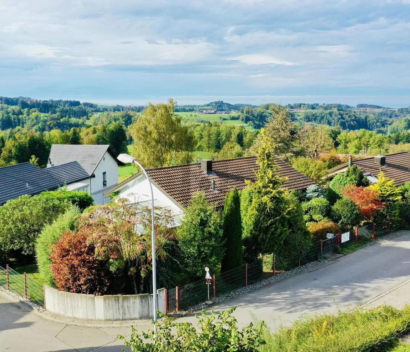 IDYLLIQUE, AVEC UNE VUE ET UN POTENTIEL DE CONCEPTION - Photo 2 sur 6