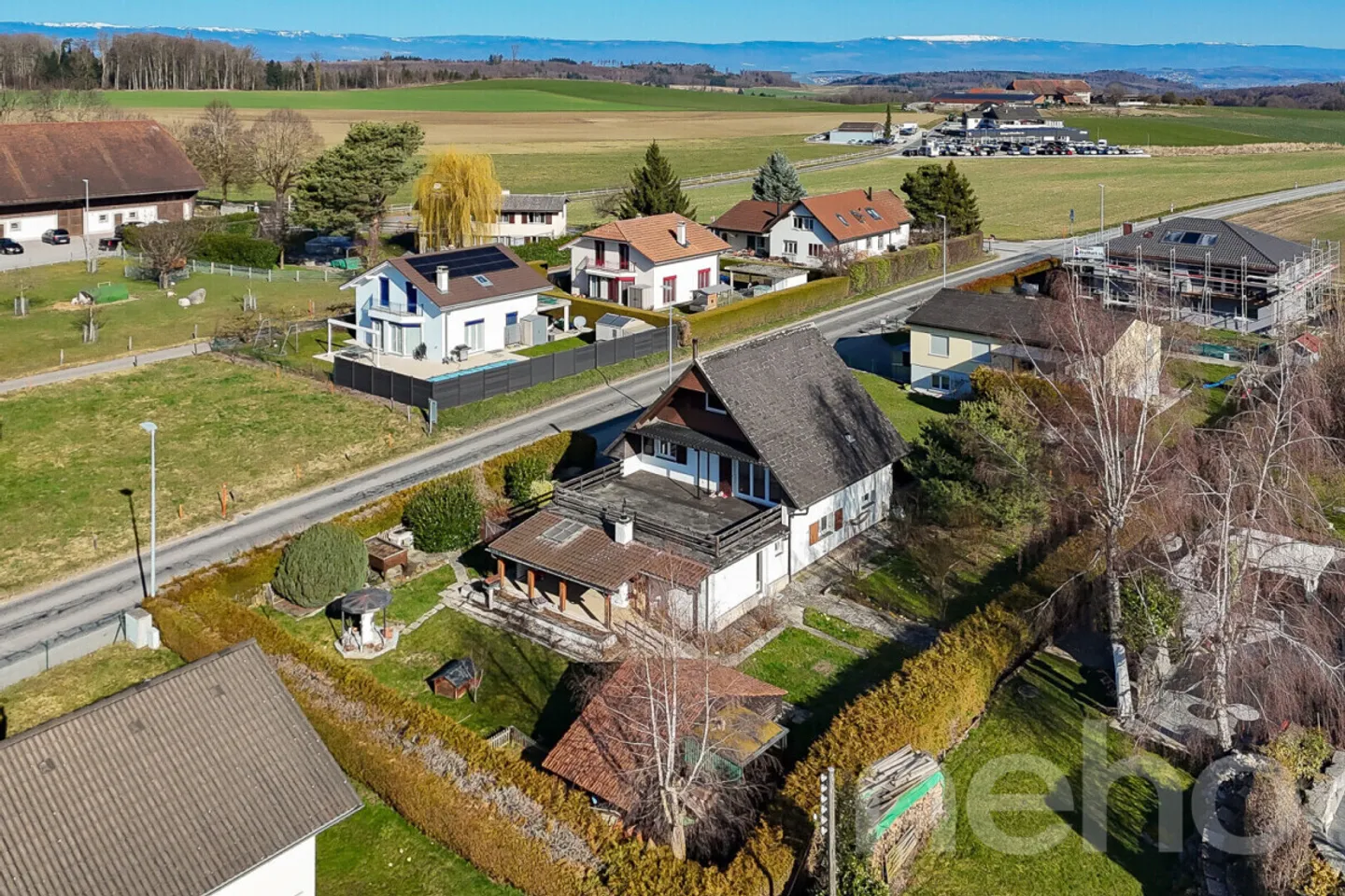 Villa luminosa ristrutturata con rooftop e vista libera a Ponthaux - Foto 1 di 12