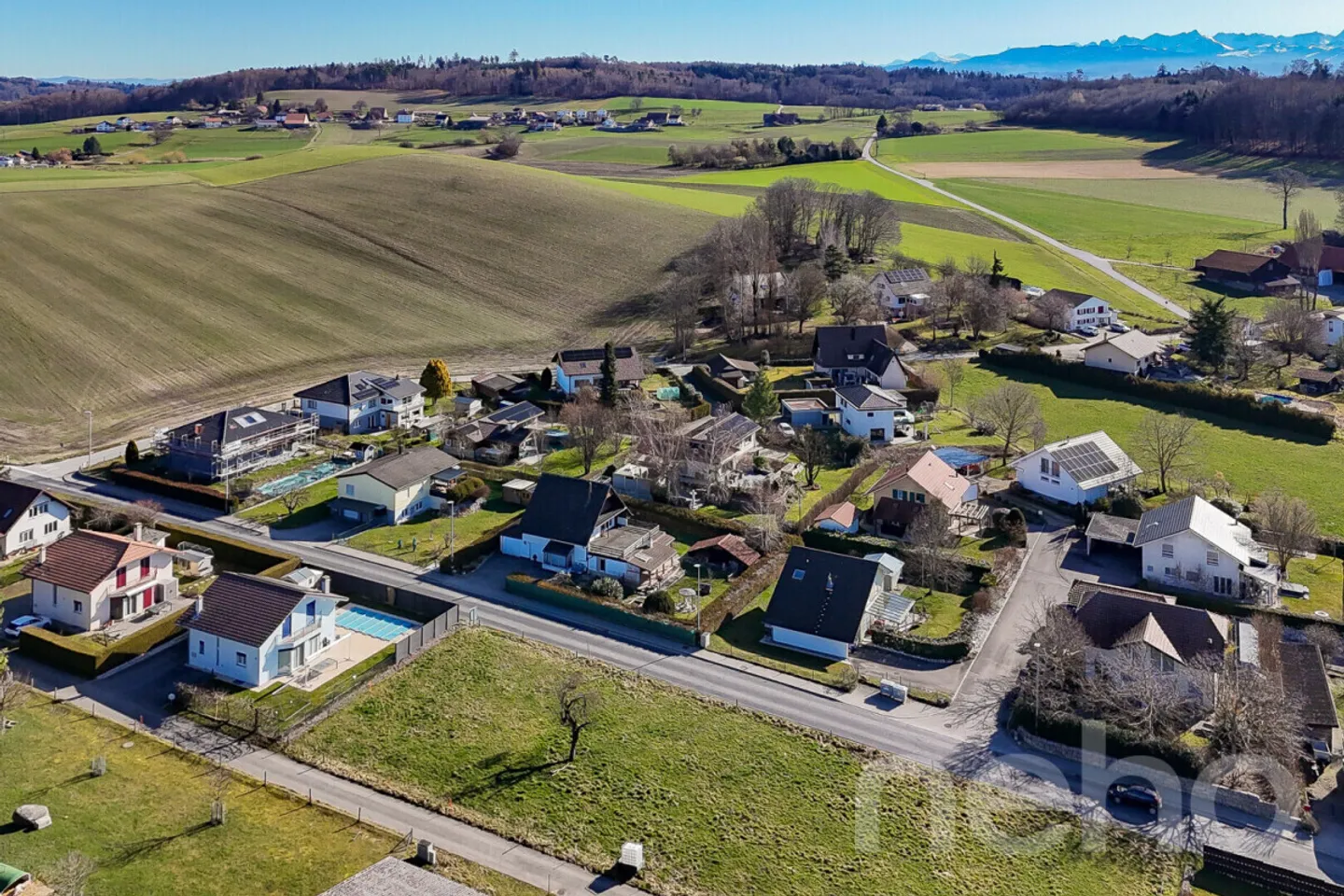 Villa luminosa ristrutturata con rooftop e vista libera a Ponthaux - Foto 2 di 12