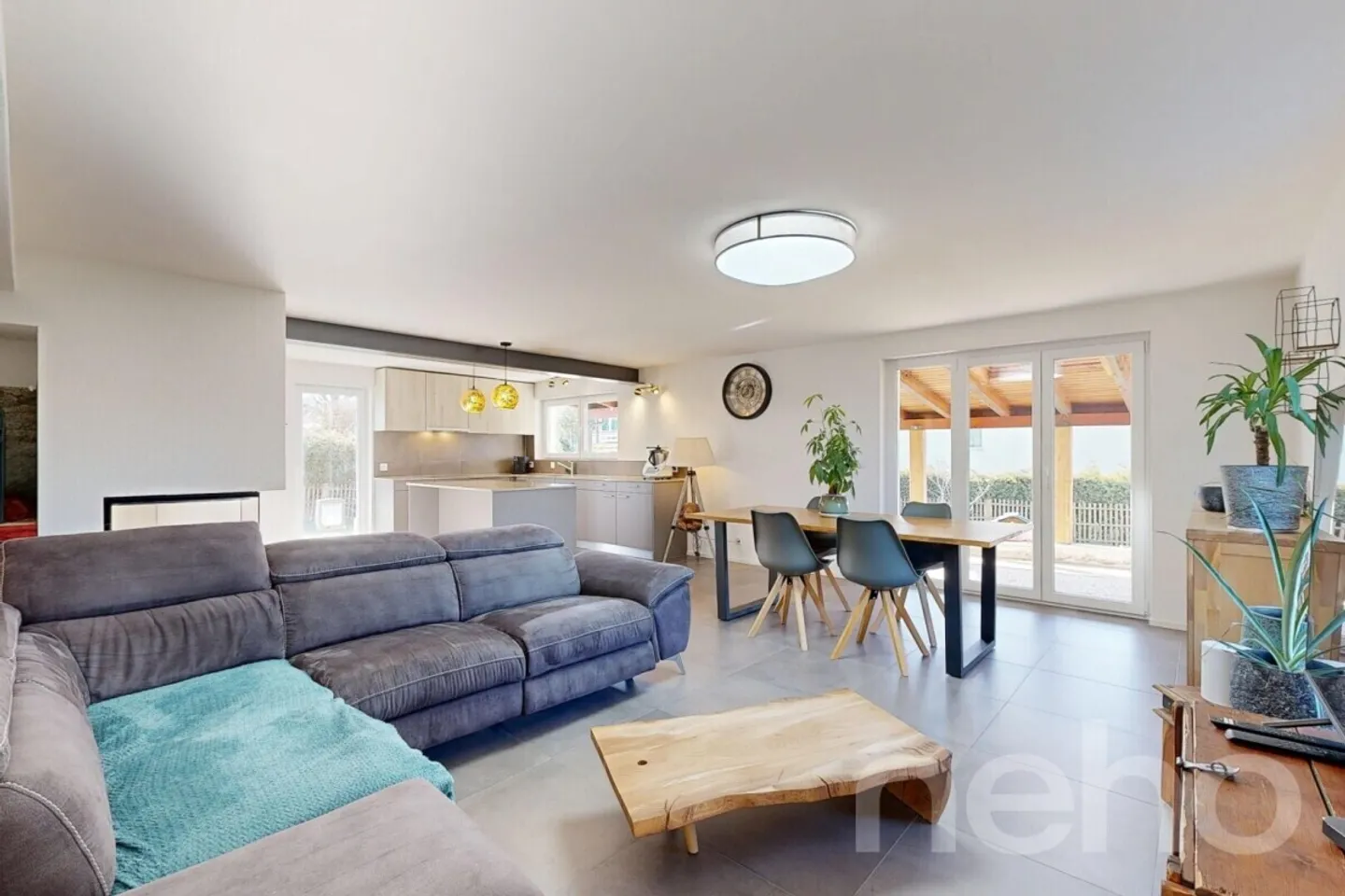 Villa luminosa ristrutturata con rooftop e vista libera a Ponthaux - Foto 4 di 12